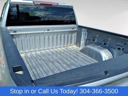 Used 2024 Chevrolet Silverado 1500 LT AWD/4WD image 10