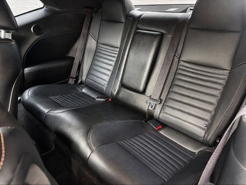 Used 2016 Dodge Challenger R/T Scat Pack RWD image 15