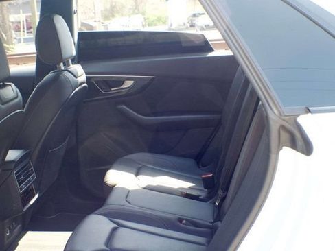 Used 2020 Audi Q8 Prestige image 47