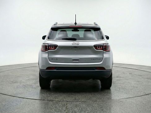Used 2025 Jeep Compass Limited AWD/4WD image 7