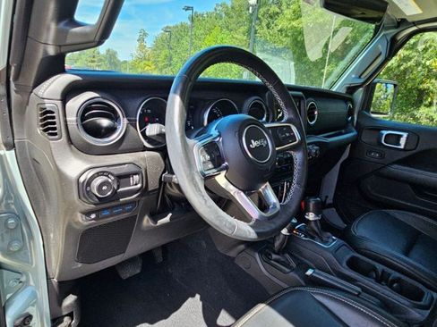 Used 2023 Jeep Wrangler Unlimited Sahara w/ Cold Weather Group AWD/4WD image 9