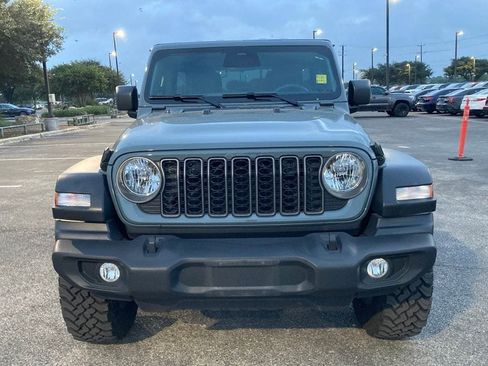Used 2026 Jeep Wrangler Unlimited Sport AWD/4WD image 2
