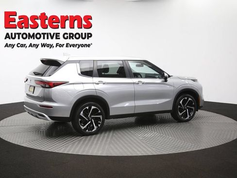 Used 2024 Mitsubishi Outlander SE AWD/4WD image 42