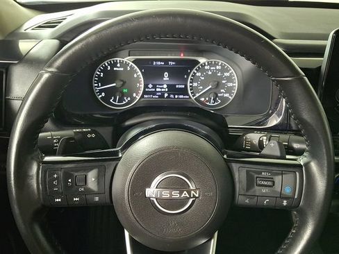 Used 2022 Nissan Pathfinder SV AWD/4WD image 19