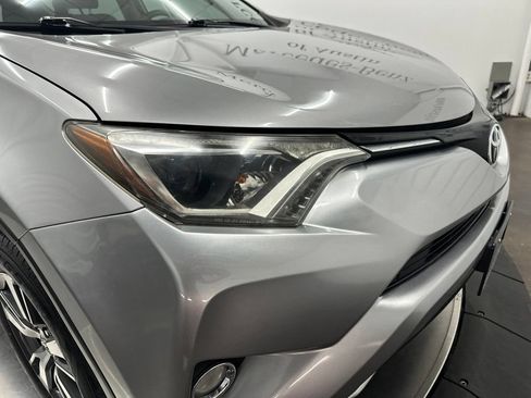 Used 2016 Toyota RAV4 XLE FWD image 10