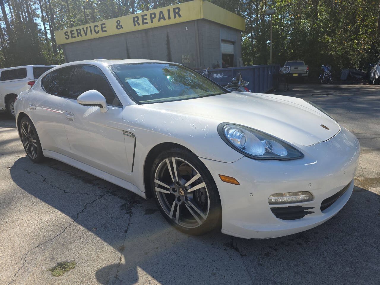Used 2011 Porsche Panamera RWD image 4