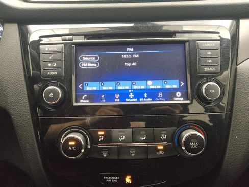 Used 2021 Nissan Rogue Sport S AWD/4WD image 25