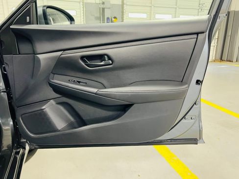 Used 2025 Nissan Sentra S FWD image 30