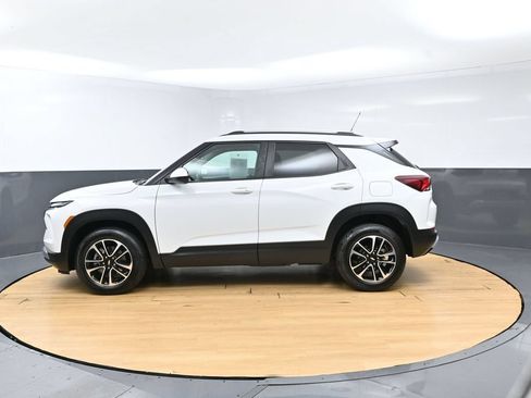 Used 2025 Chevrolet TrailBlazer LT AWD/4WD image 10