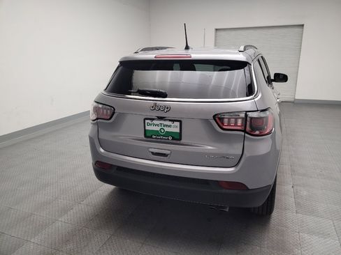 Used 2019 Jeep Compass Limited image 7
