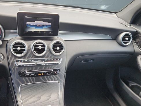 Used 2017 Mercedes-Benz GLC 300 4MATIC image 15