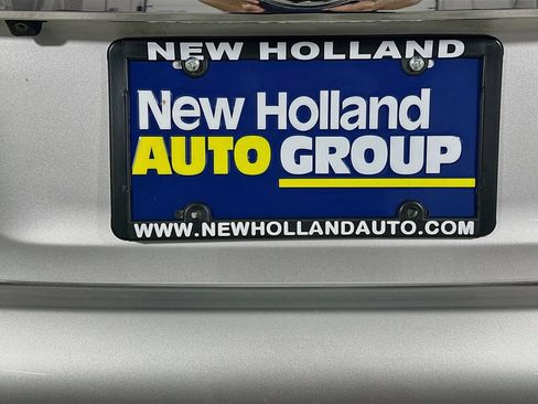 Used 2014 Toyota Camry XLE w/ Leather Package FWD image 18