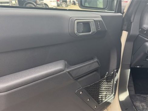 New 2025 Ford Bronco Base image 22