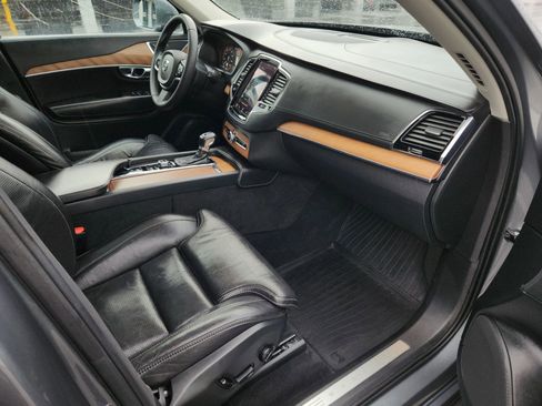Used 2016 Volvo XC90 T6 Inscription w/ Vision Package image 20