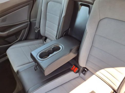 Used 2025 Volkswagen Jetta SE w/ Sunroof Package FWD image 24