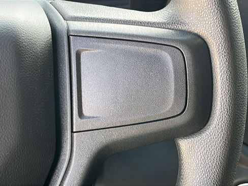 Used 2024 Chevrolet Silverado 1500 Custom image 18