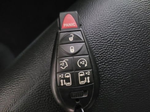 Used 2016 Dodge Grand Caravan R/T FWD image 32