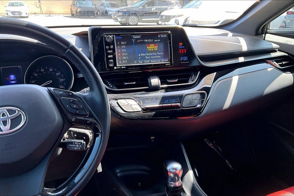 Used 2018 Toyota C-HR XLE FWD image 9