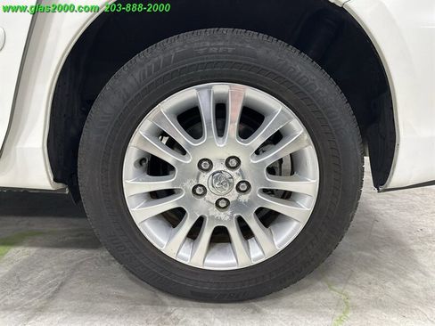 Used 2009 Toyota Sienna XLE image 17