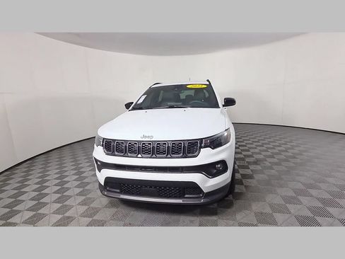 Used 2025 Jeep Compass Latitude w/ Altitude Special Edition AWD/4WD image 48