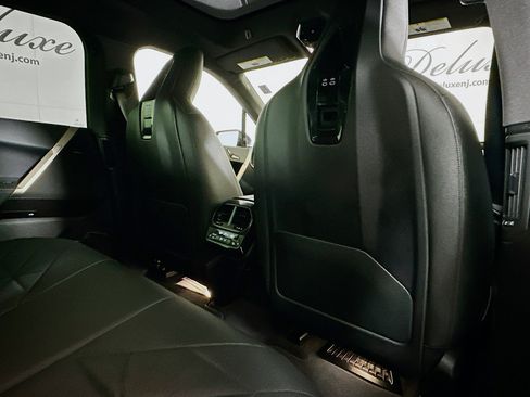 Used 2023 BMW iX xDrive50 w/ Premium Package image 28