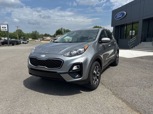 Used 2020 Kia Sportage LX AWD/4WD image 2
