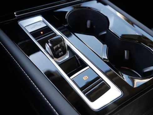 New 2026 Volkswagen Atlas SE image 11