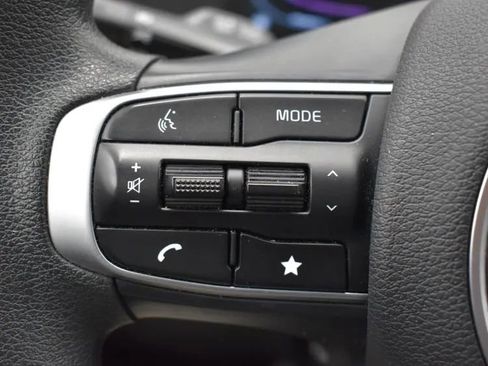 Used 2024 Kia Sportage LX image 24