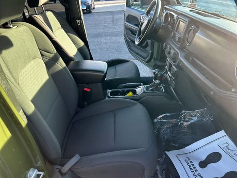 Used 2021 Jeep Wrangler Unlimited Sport image 25