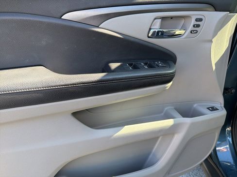 Used 2019 Honda Pilot EX-L image 18