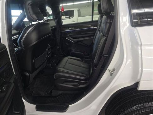 Certified 2025 Jeep Grand Cherokee L Overland w/ Advanced Protech Group III image 6