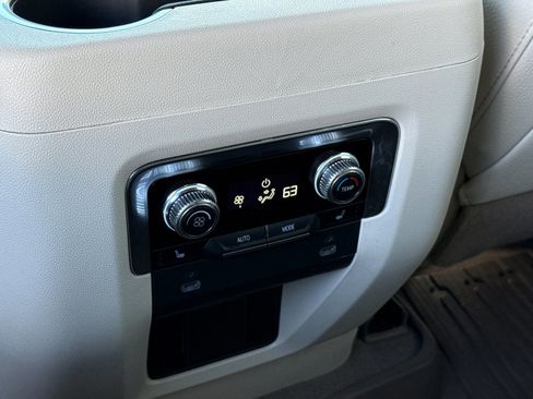 Used 2022 GMC Yukon Denali image 13