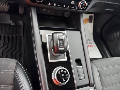 Used 2024 Mitsubishi Outlander SE AWD/4WD image 21