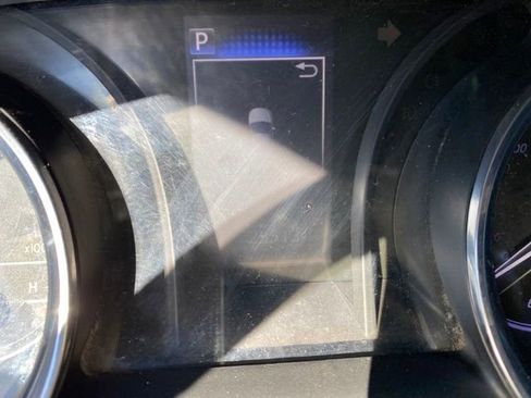 Used 2020 Toyota Camry SE image 18