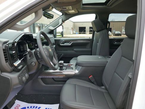 New 2026 Chevrolet Silverado 1500 LTZ w/ LTZ Premium Package AWD/4WD image 16