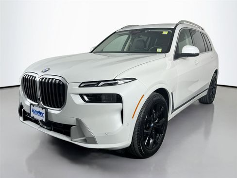 Used 2025 BMW X7 xDrive40i AWD/4WD image 2