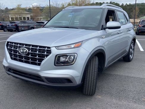 Certified 2023 Hyundai Venue SEL w/ Cargo Package image 7