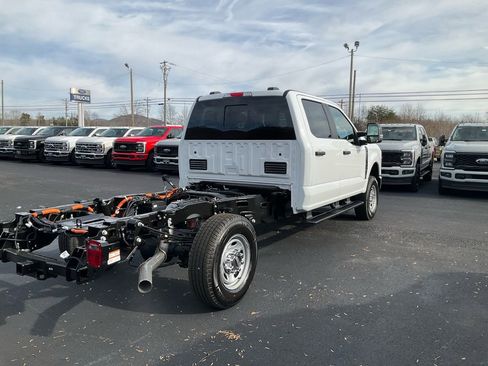 New 2026 Ford F250 XL w/ XL Chrome Package image 5