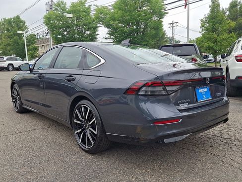 Used 2023 Honda Accord Touring image 6
