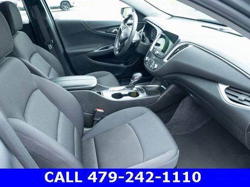 Used 2024 Chevrolet Malibu LT image 36