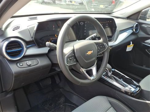 New 2026 Chevrolet Trax LT w/ Driver Confidence Package image 11