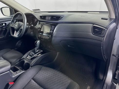 Used 2018 Nissan Rogue SV w/ Premium Package image 31