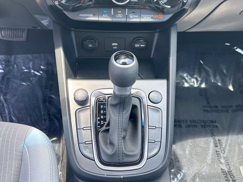 Certified 2023 Hyundai Kona SEL AWD/4WD image 18