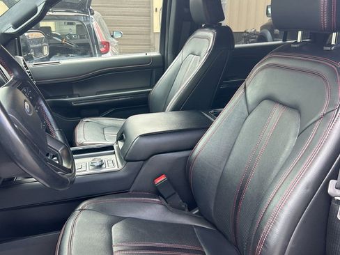 Used 2019 Ford Expedition Limited w/ Equipment Group 303A AWD/4WD image 3