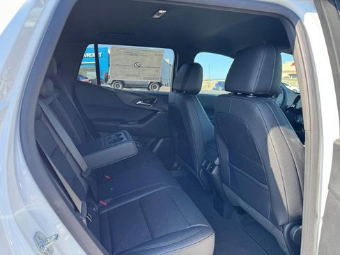 New 2026 Chevrolet Equinox LT w/ Convenience Package II image 5