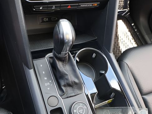 Used 2019 Volkswagen Atlas SEL AWD/4WD image 28