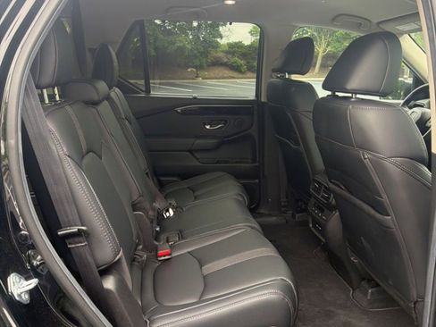 Used 2025 Honda Pilot EX-L image 26