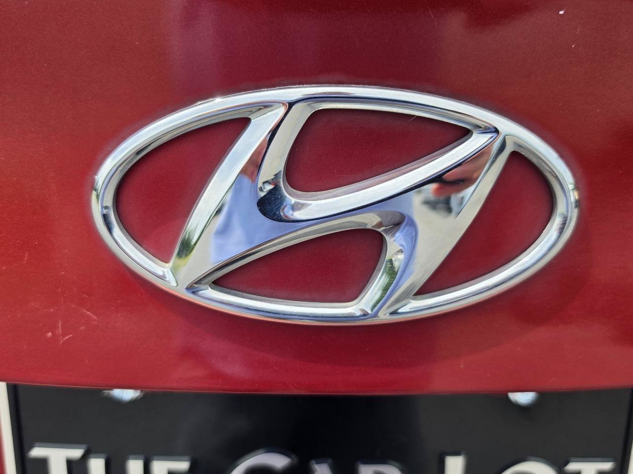 Used 2016 Hyundai Elantra SE FWD image 21