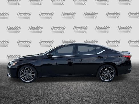 Used 2024 Nissan Altima 2.0 SR FWD image 7
