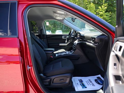 Certified 2023 Ford Explorer XLT AWD/4WD image 9